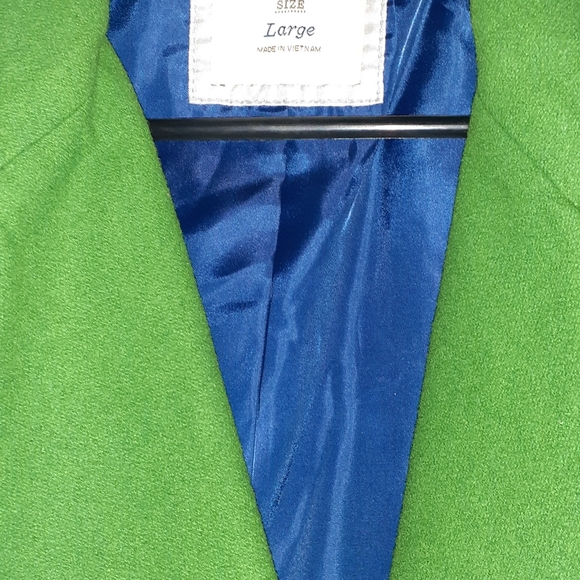 Old Navy size L green pea coat. Coat has never been worn. Offers are welcome - Picture 2 of 3